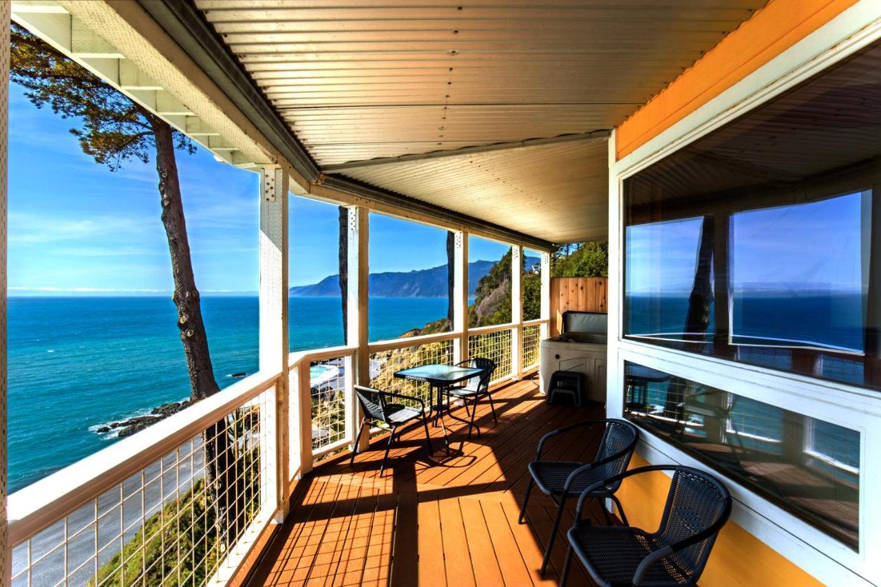 Amazing Oceanview 2 Bedroom Oceanfront! By Oceanviewhottubs Shelter Cove, Ca Tesla Ev Station Exterior photo