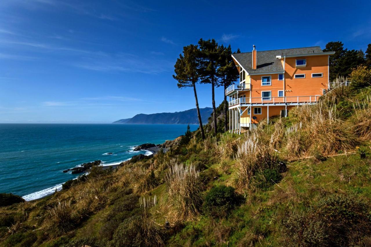 Amazing Oceanview 2 Bedroom Oceanfront! By Oceanviewhottubs Shelter Cove, Ca Tesla Ev Station Exterior photo