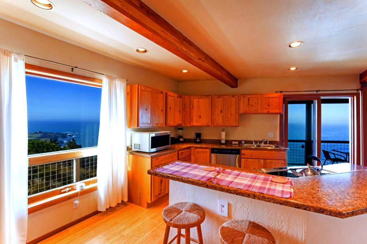 Amazing Oceanview 2 Bedroom Oceanfront! By Oceanviewhottubs Shelter Cove, Ca Tesla Ev Station Exterior photo