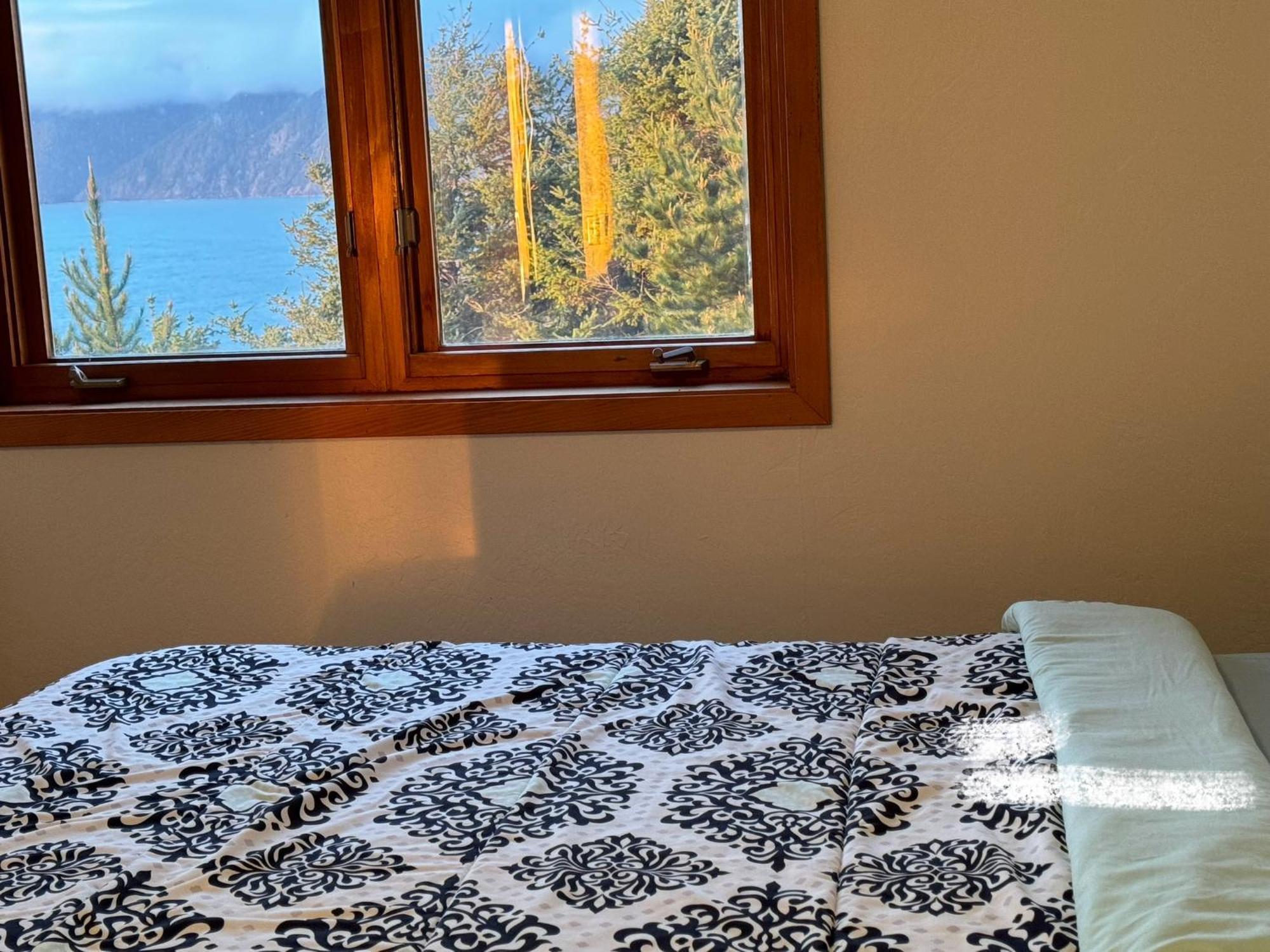 Amazing Oceanview 2 Bedroom Oceanfront! By Oceanviewhottubs Shelter Cove, Ca Tesla Ev Station Exterior photo